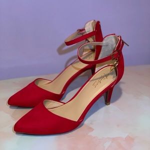 Vanesssa pointed-toe pumps